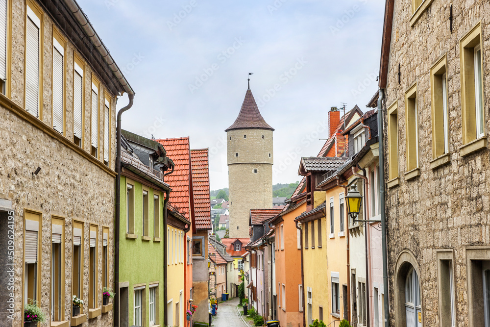 Altstadt mit Turm in Ochsenfurt in Bayern