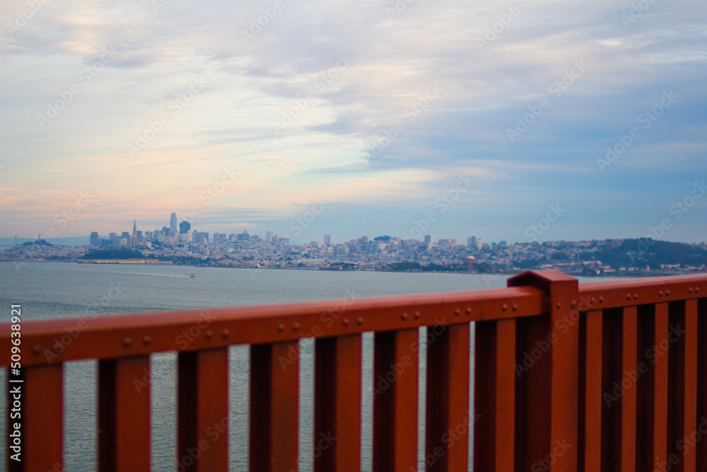 Naklejka premium Bridge over the ocean