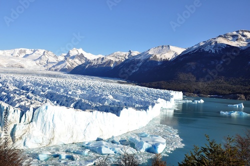 Glacier du Perito Moreno, El Calafate, Patagonie, Argentine © lescarexpat