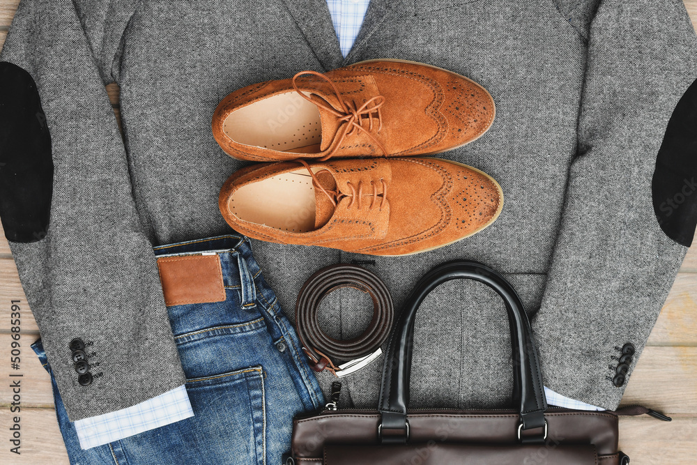 How to Wear Brown Suede Derby Shoes | Lookastic for Men | Sapato marrom  masculino, Estilo masculino, Homens elegantes
