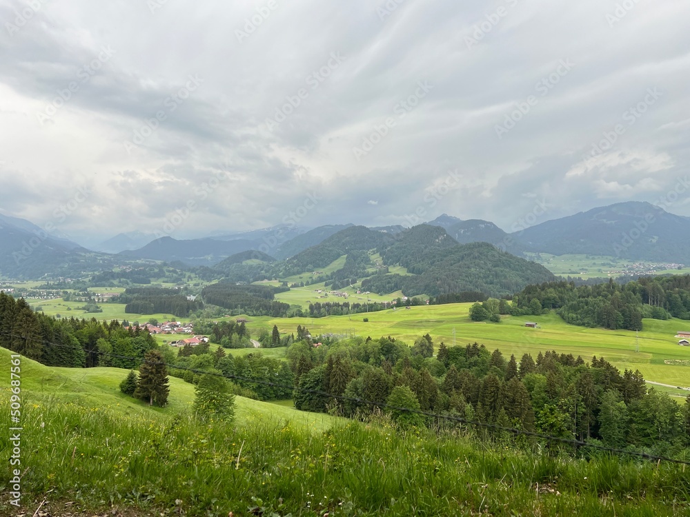 Obraz premium Nahende Gewitterfront in den Allgäuer Alpen