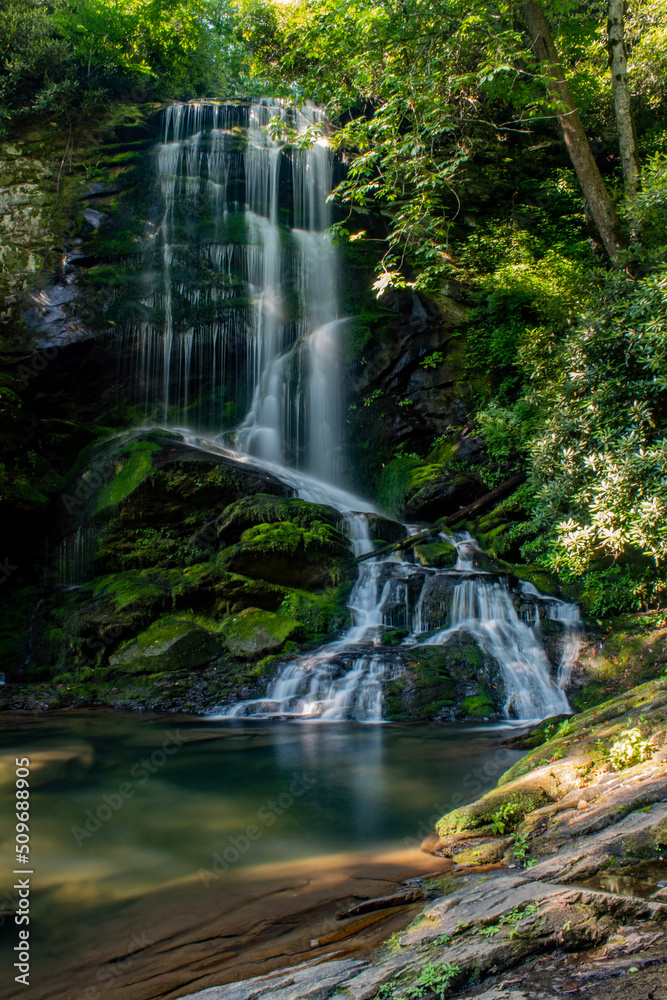 Fototapeta premium Upper Catawba Falls