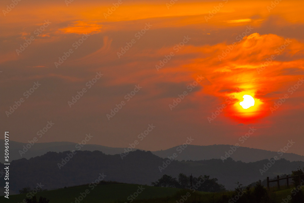 Obraz premium sunset in the mountains