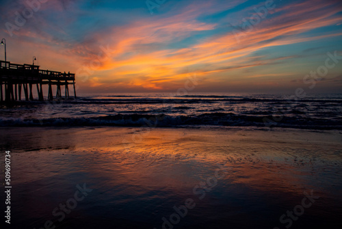 Fototapeta Naklejka Na Ścianę i Meble -  sunrise on the beach