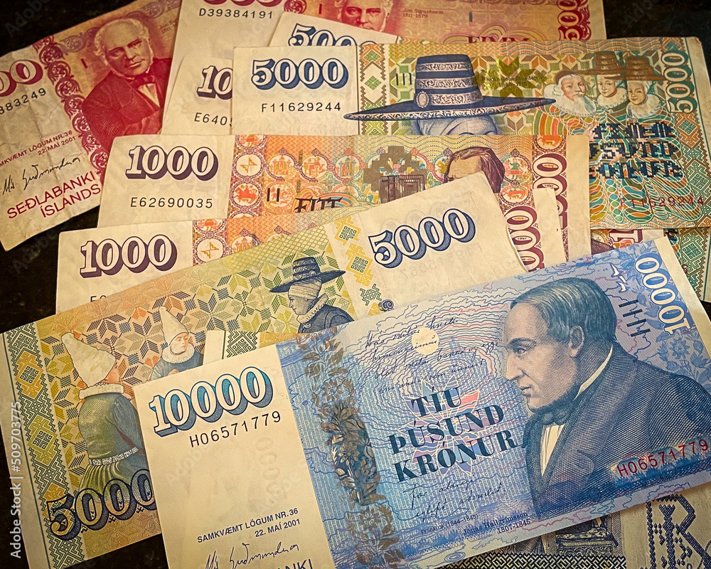 Horizontal image of an assortment of Icelandic króna or banknotes. Composed of 10,000, 5000, 1000 and 500 króna notes. Issued by the Seðlabanki Íslands, the central bank of Iceland.