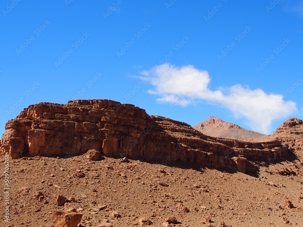 Montagne dans une région désertique du sud marocain