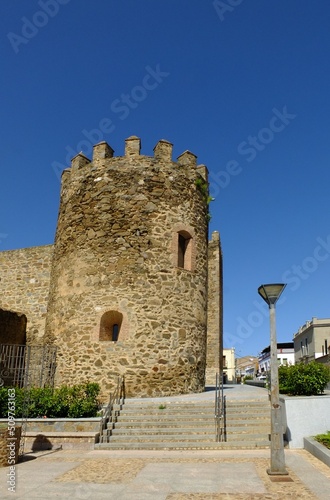 Historic castle in Orellana la Vieja, Extremadura - Spain  © insideportugal
