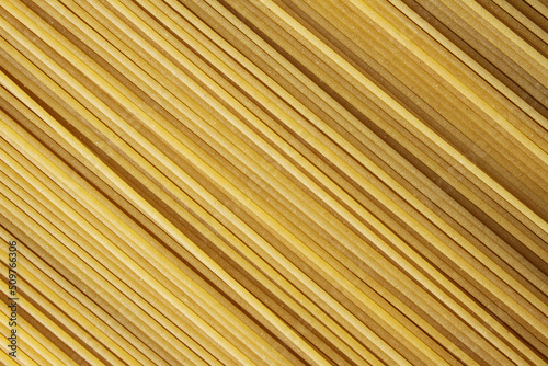 uncooked spaghetti pasta