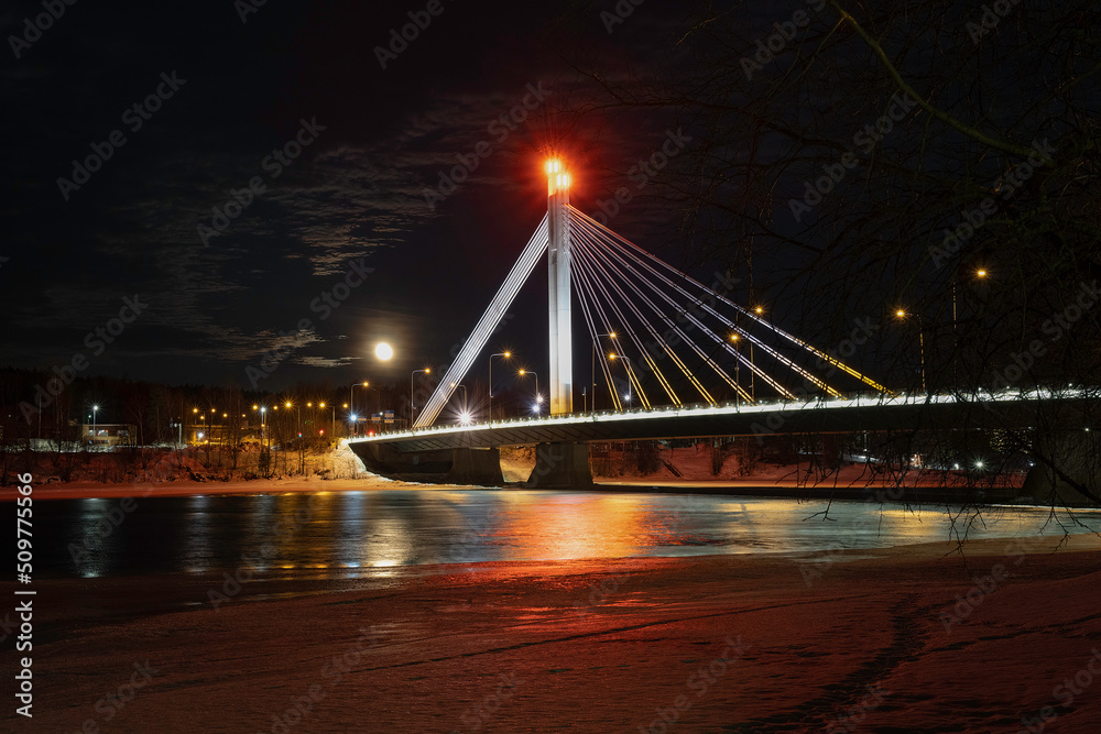 Obraz premium The Lumberjack's Candle Bridge, Rovaniemi, Finland