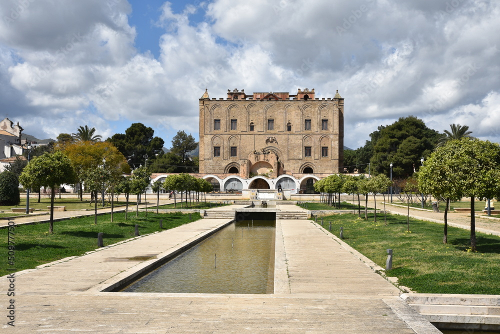 Obraz premium Palais et jardins de la Zisa à Palerme. Sicile