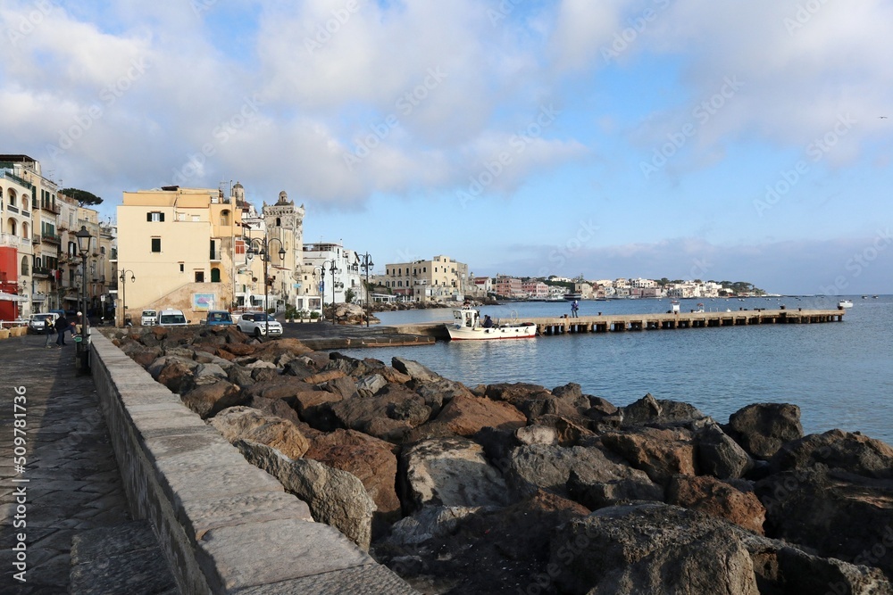 Ischia - Scorcio dal Ponte Aragonese all'alba