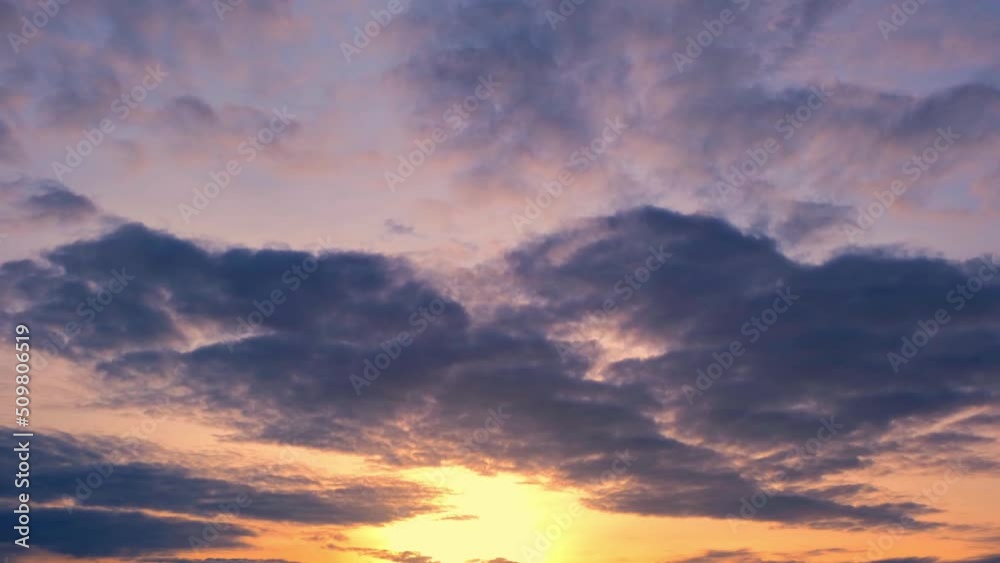 4K UHD : Timelapse of beautiful sky with clouds background, sky with clouds and sun. cloud time lapse nature background. Summer sky
4K UHD : Timelapse of beautiful sky with clouds background, sky with clouds and sun. cloud time lapse nature background. Summer sky