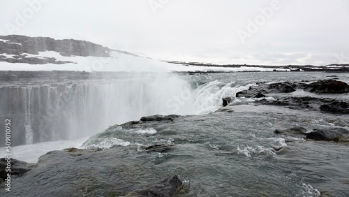 Wallpaper Mural Wasserfälle in Island. Torontodigital.ca