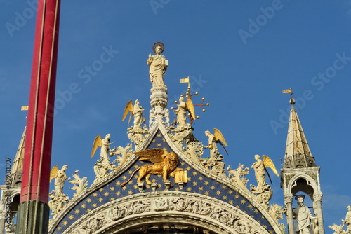 Cathédrale San Marco et ciel bleu. Venise. Italie.