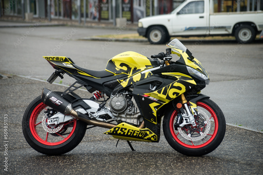 Aprilia rs top 660 custom