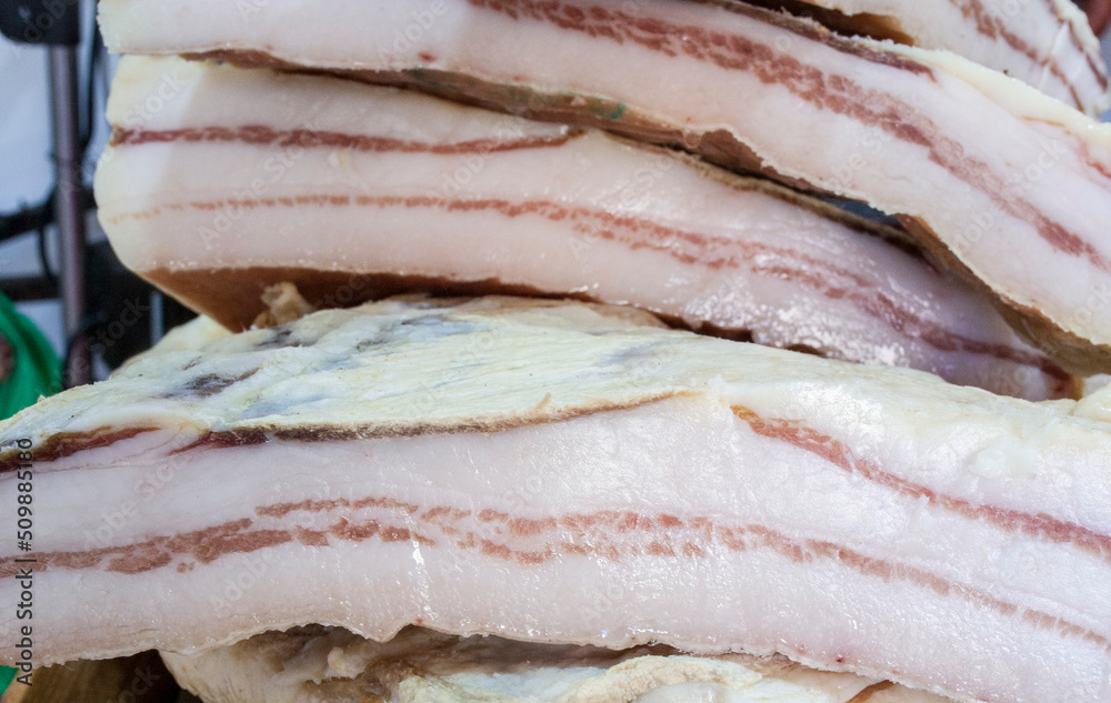 Iberian salt-cured pork fat Iberian salt-cured pork fat