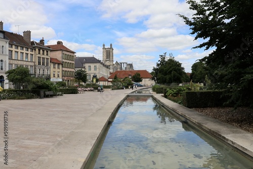 La place de la lib  ration  ville de Troyes  d  partement de l Aube  france