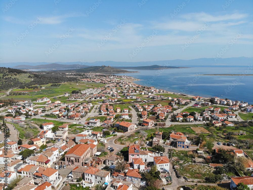 Obraz premium Cunda Island view from top. Resort town - Cunda in the coast of Ayvalik, Balikesir Province. Turkey