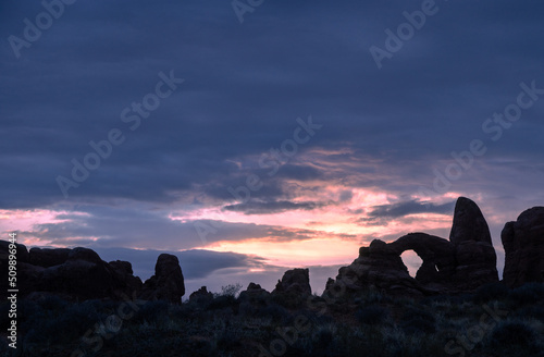 Fotobehang Scenic Sunrise Landscape in Arches National Park Utah