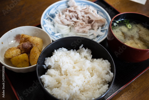 とても美味しい日本の一般家庭の昼ごはん