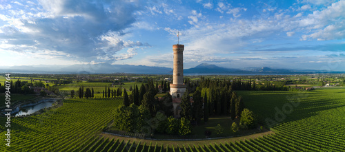 Foto Aerial panorama of Tower of San Martino della Battaglia, Italy