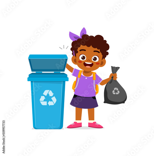 little kid throw trash to trash bin