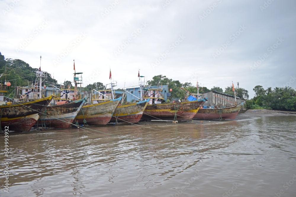 Fototapeta premium Boats on the shore