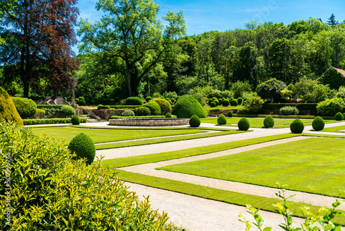 Foto F, Burgund, UNESCO Welterbe, Kloster Fontenay, Blick in den Garten, Park des Klo