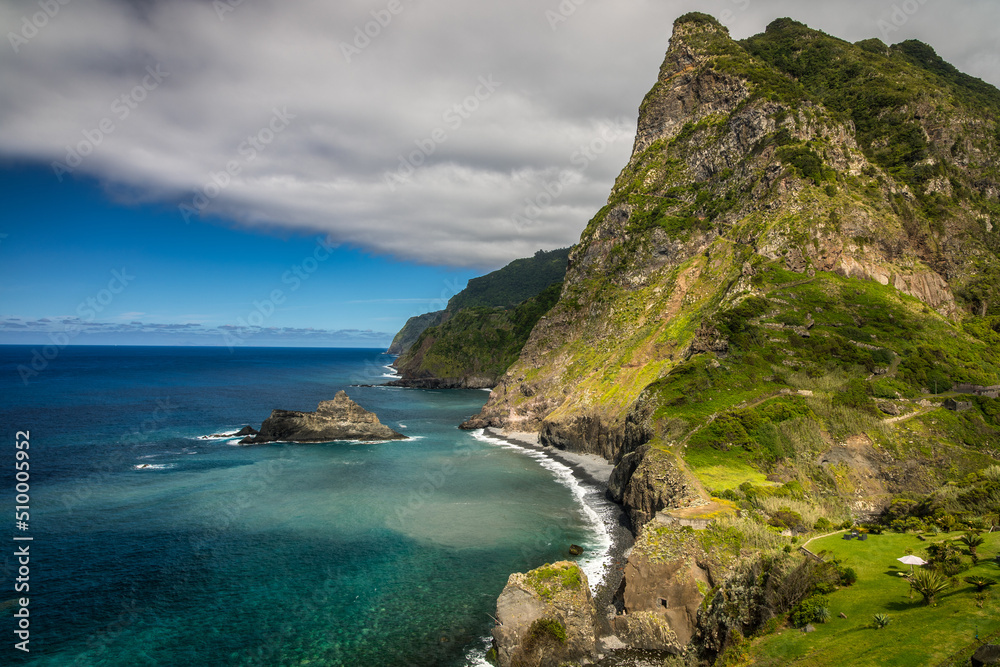 Madeira: cliff view from Boaventura