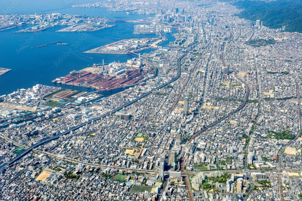 神戸市東灘区上空から摩耶埠頭方向を空撮