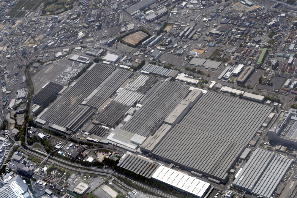 Fototapeta premium トヨタ自動車の元町工場付近を空撮