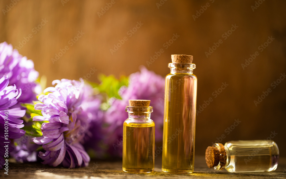Organic essential oil with for beauty and spa treatment Organic essential oil with for beauty and spa treatment