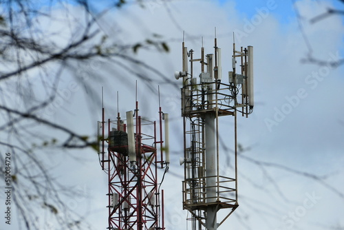 Wallpaper Mural Mobile communication tower, 4G cellular tower Torontodigital.ca