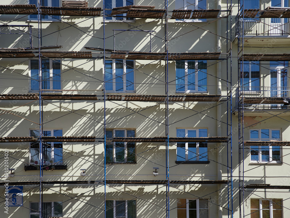 Scaffolding. Restoration and repair of the facade.