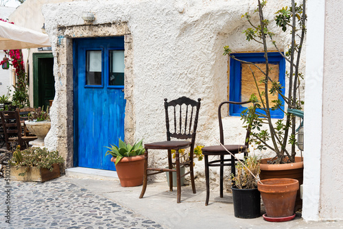 Santorini: A private resting place besides the main street in Megalochori
