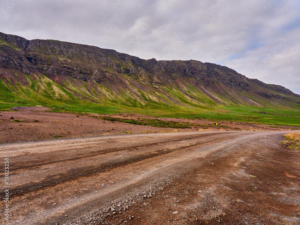 Paisajes verdes de Islandia del norte