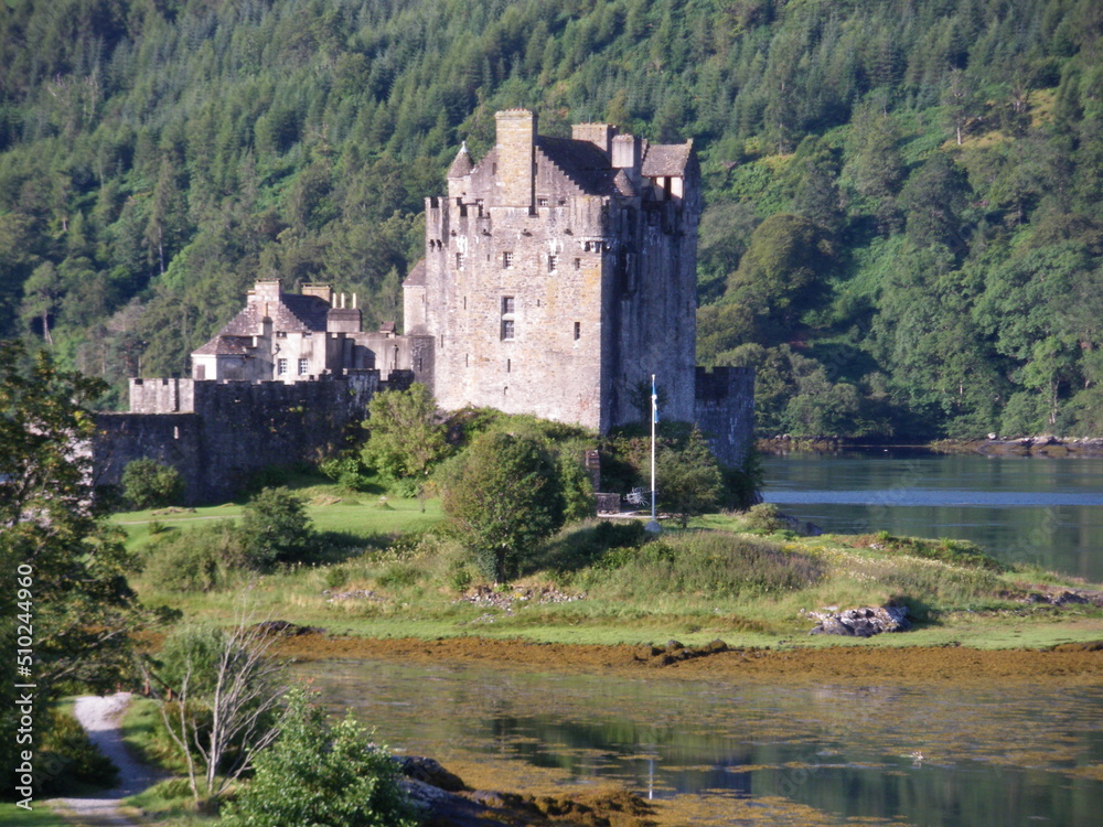 Castillo de Eilean Donan, famoso castillo de las tierras altas de Escocia.
