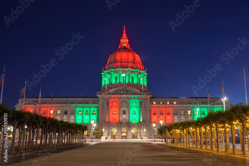 Fototapeta Naklejka Na Ścianę i Meble -  San Francisco City Hall, California