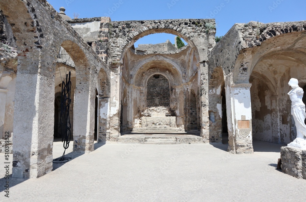 Ischia - Navata centrale della Cattedrale dell'Assunta al Castello Aragonese