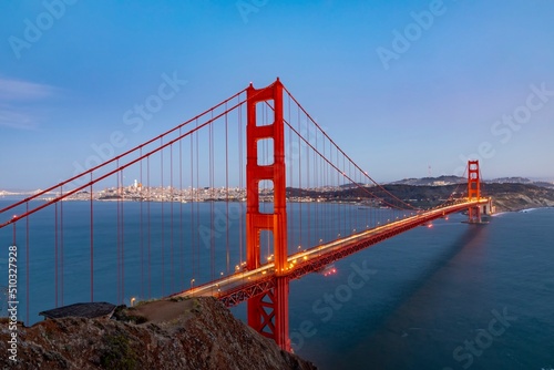 Fototapeta Naklejka Na Ścianę i Meble -  golden gate bridge in San Francisco in dawn