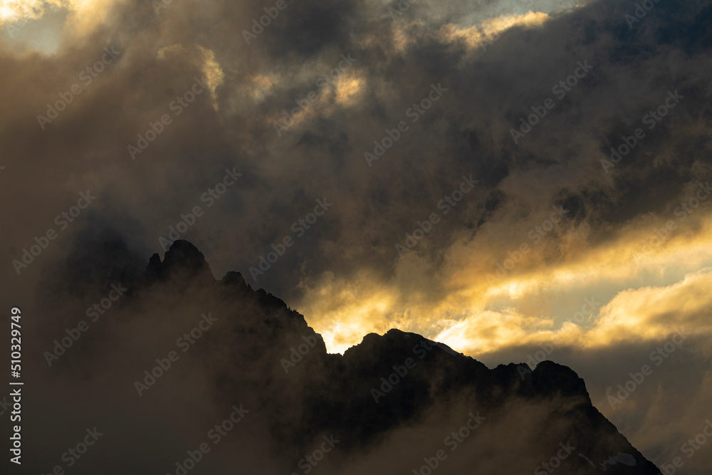 l or a travers les nuage l or a travers les nuage