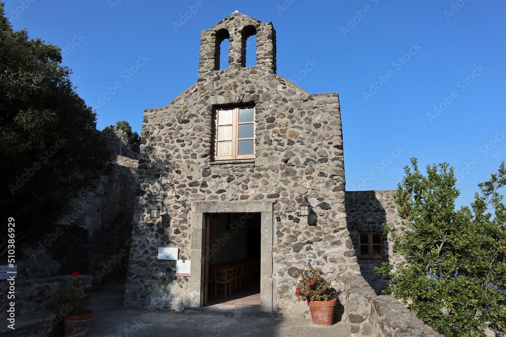 Ischia - Facciata della Chiesa della Madonna della Libera al Castello Aragonese