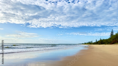 Fototapeta Naklejka Na Ścianę i Meble -  beach and blue sky