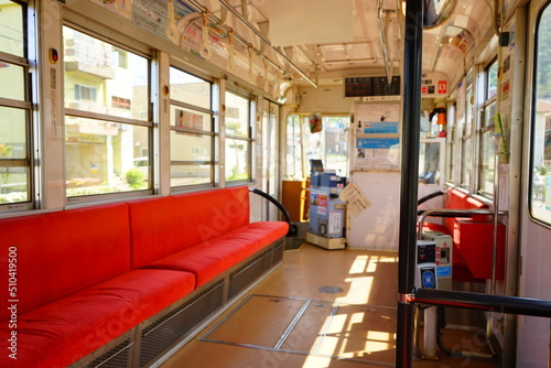 Obraz na płótnie 日本 北海道 函館 市電 車内 w salonie