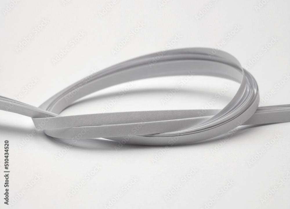 Naklejka premium Abstract gray color knot wave paper horizontal empty copy space background.