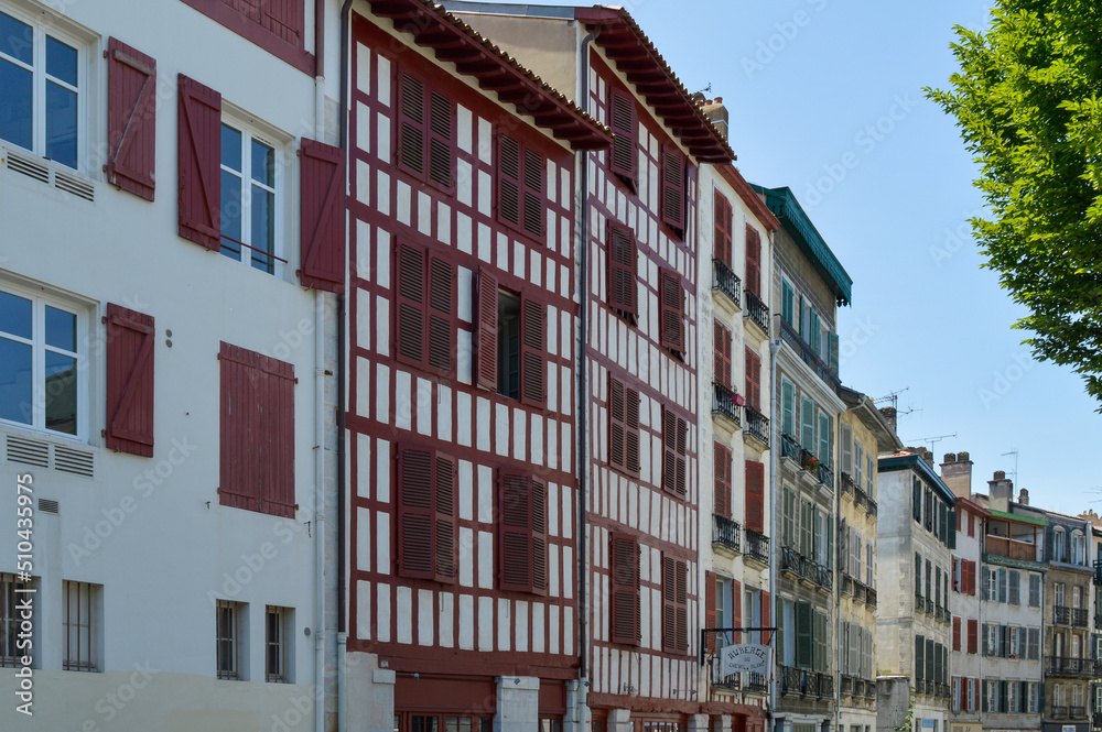 Rénovation de bâtiments anciens à Bayonne, au Pays basque