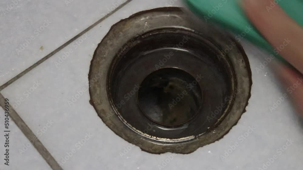 The faucet is leaking in the bathroom and is always closed The faucet is leaking in the bathroom and is always closed