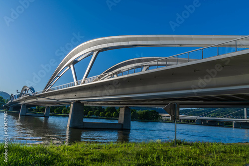 Moderne Brücke in Linz an der Donau
