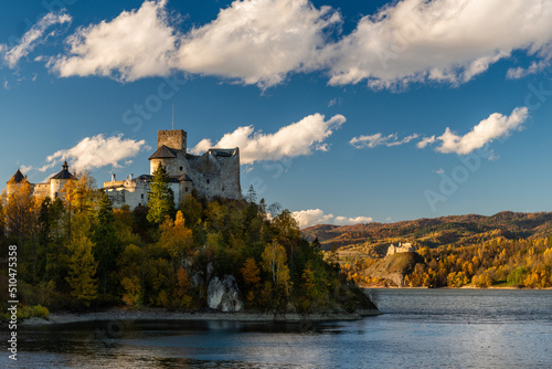 Fototapeta Naklejka Na Ścianę i Meble -  zamek nad jeziorem 