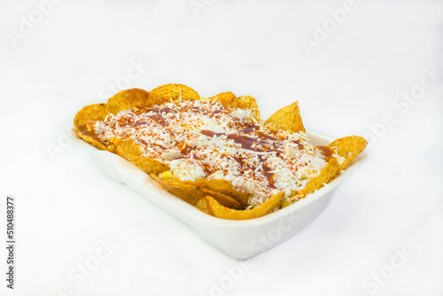 plato de tostitos con elote photo